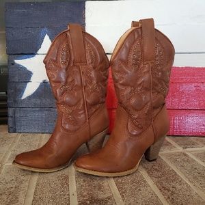 Very Volatile Western Boots